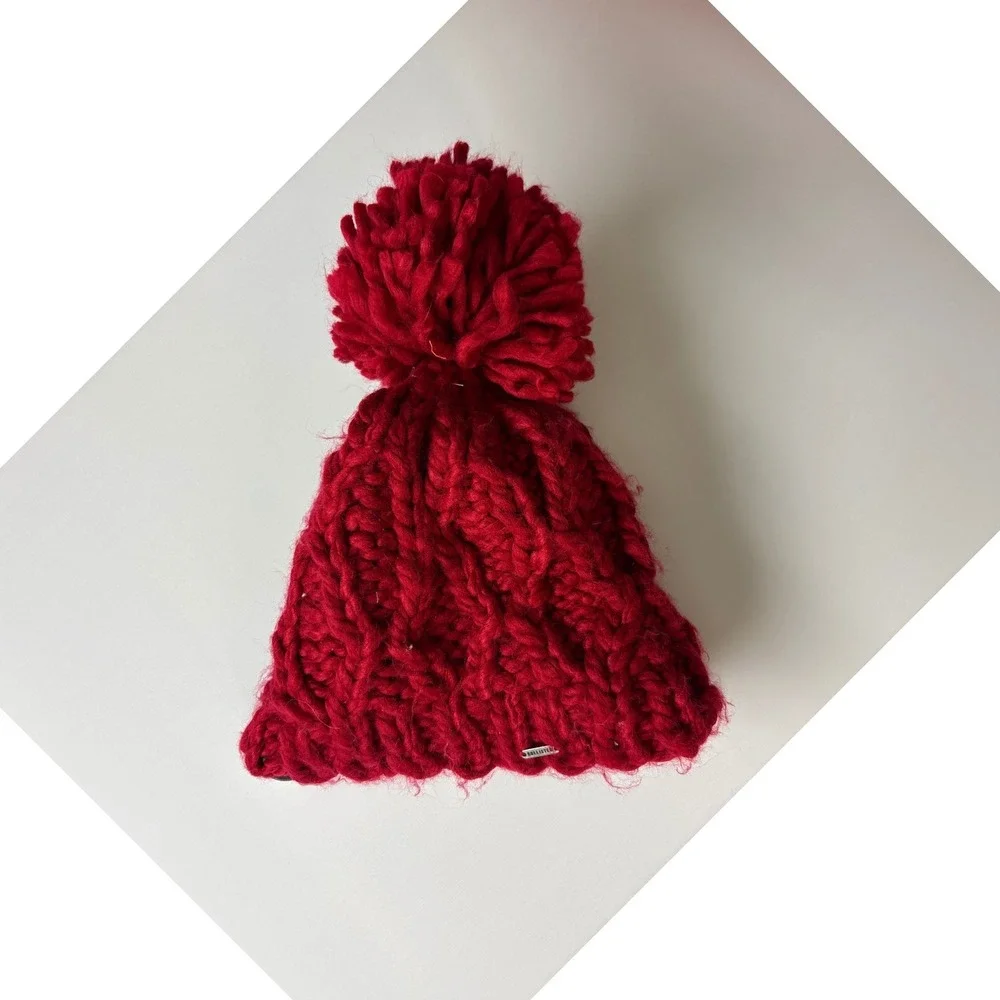 Hollister Red Chunky Cable Knit Pom-Pom Beanie Winter Hat
